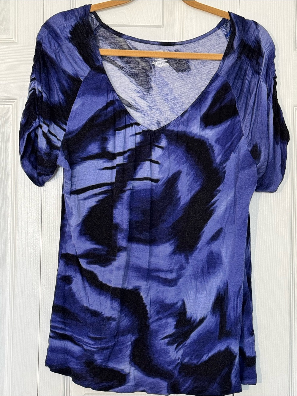 Jennifer Lopez JLO Blue Black Abstract Dye Ruched V-Neck Top size XL